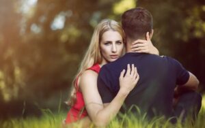 How to Attract Emotionally a Woman for Dating