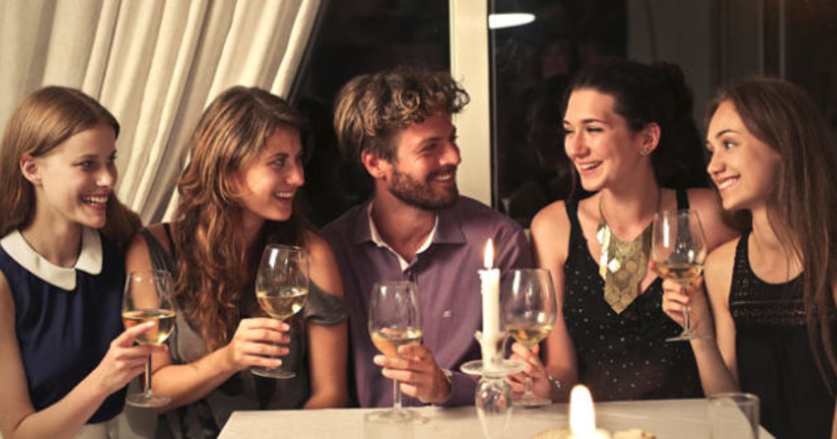 How to Get Rid of Common Misconceptions about Dating Online