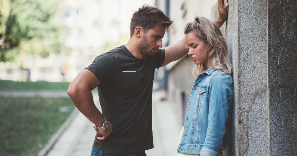 Unknown Facts Men Should Know about Dating Online