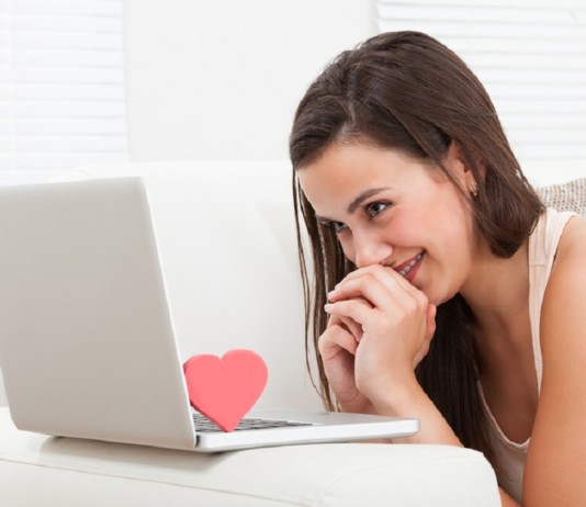 Dating.com Reviews, Dating.com, Dating, Dating.com Site, Hot Girls Online, Dating Portal, Make Dating Online Easier