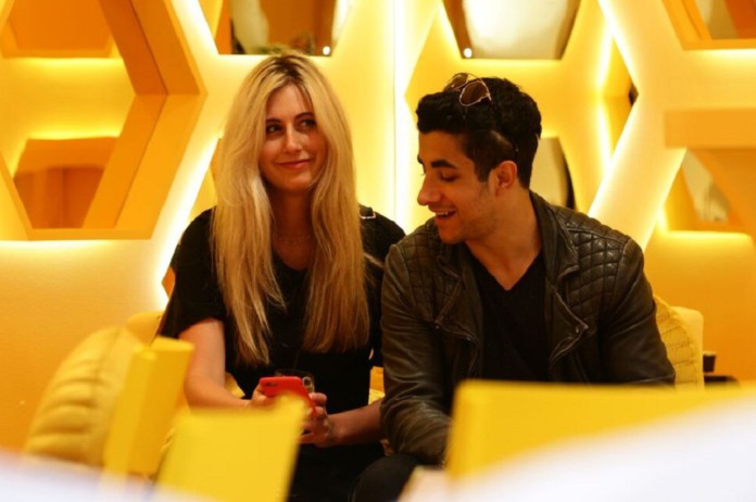 Bumble, Bumble.com, Bumble Review, Bumble.com Review, Bumble Dating App, Bumble App Fake Profiles