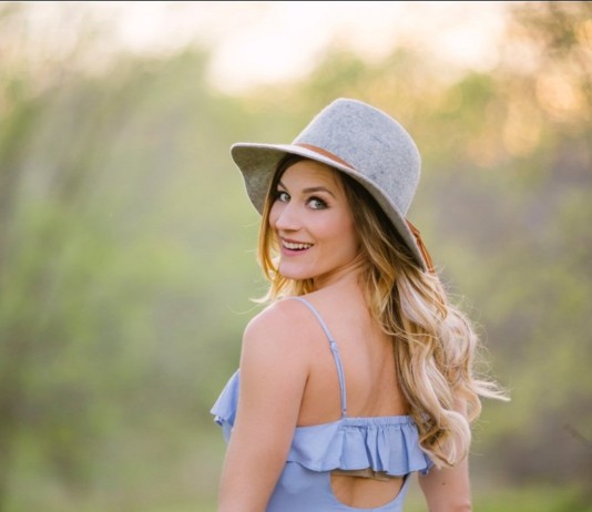 Phone Dating Can Help You, Bumble App Review UK, Bumble, Bumble.com, Bumble Review, Bumble.com Review, Bumble Dating App, Bumble App, Bumble Dating App Review, Bumble App Reviews