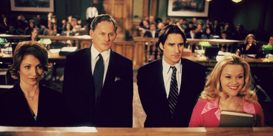 Dating a Lawyer: 10 Pros and 10 Cons