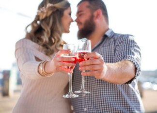 Easygoing Dating vs. Relationships, Couple, Love