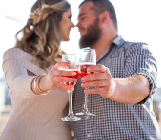 Easygoing Dating vs. Relationships, Couple, Love