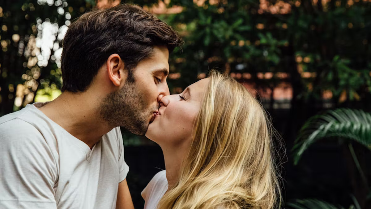 Article Writer Experiments with Austin Scorts